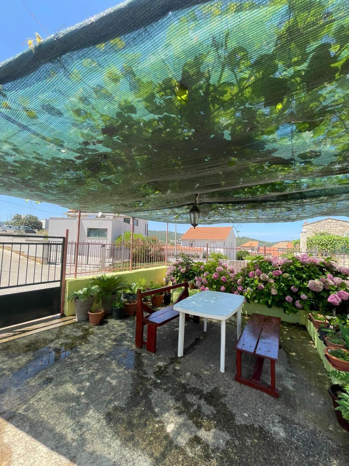 Apartments Bilic Vis Ngoại thất bức ảnh