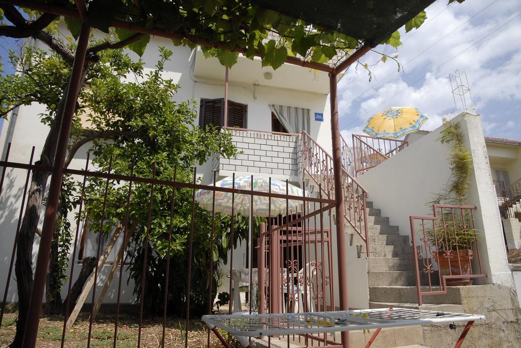 Apartments Bilic Vis Ngoại thất bức ảnh